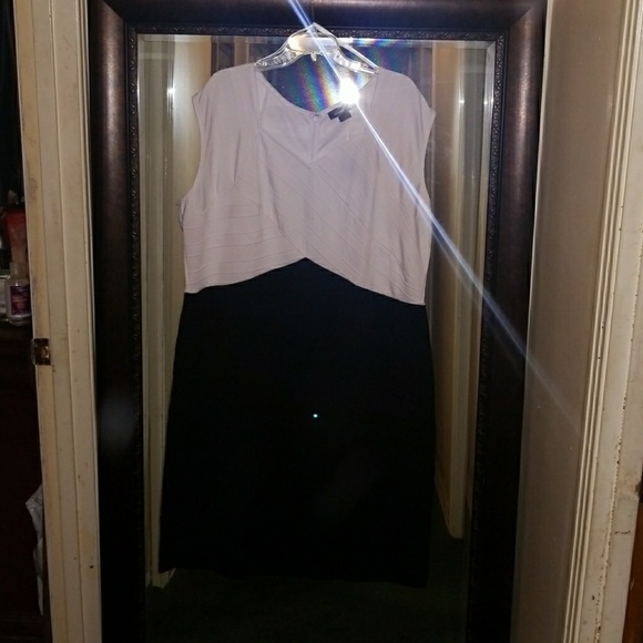 Dress - Picture 1 of 2